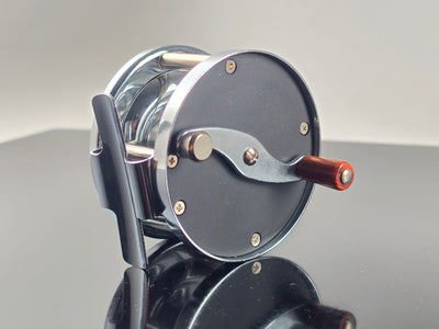 Anglers Roost VH2 Vom Hoffe fly reel top-down view spool and reel foot detail