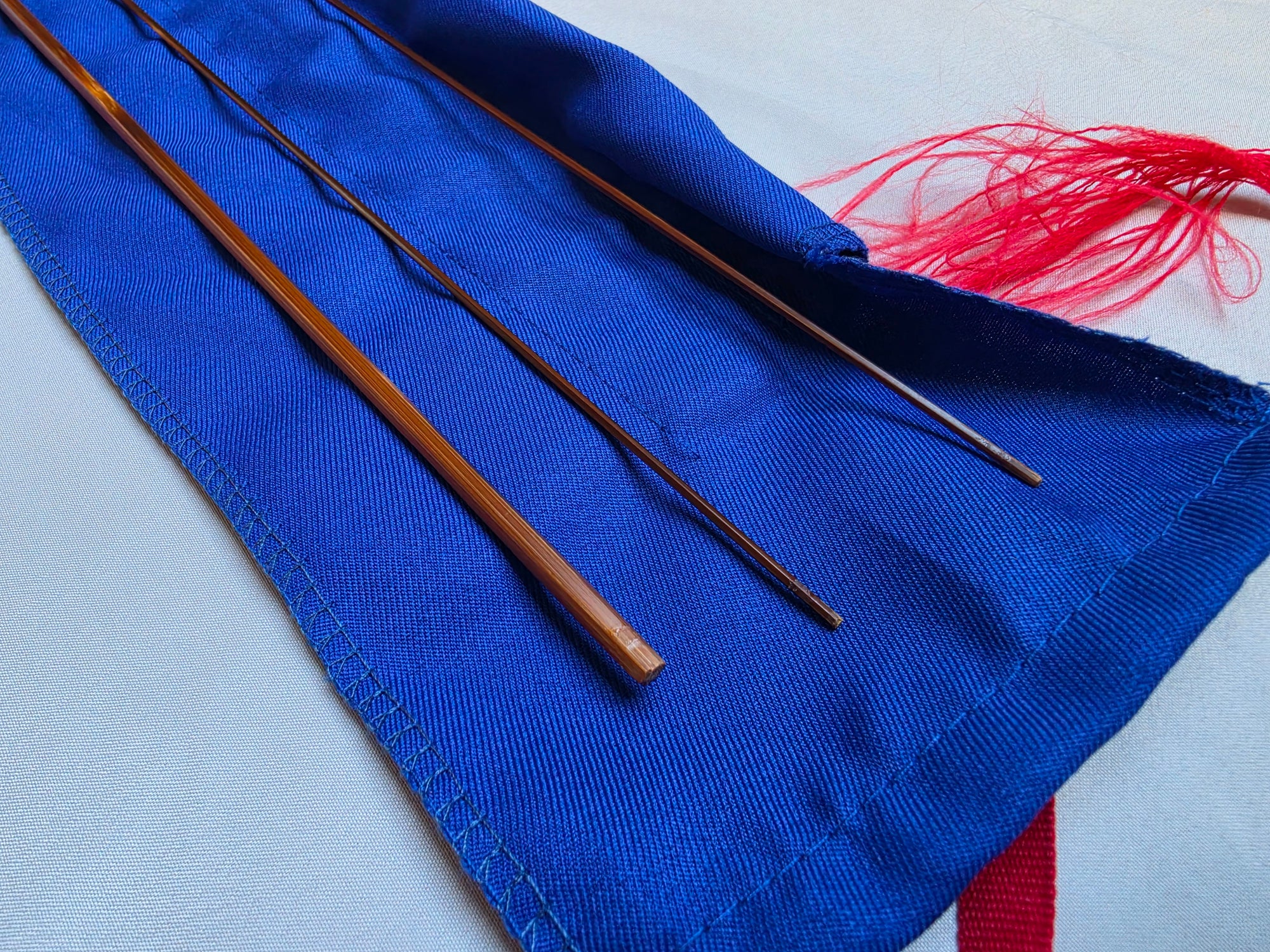 Payne 97 taper bamboo fly rod blank, 7'0" 4wt, two-piece with two tips, in blue cloth rod bag